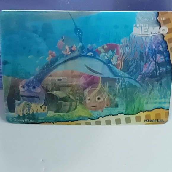 Finding Nemo 3D Lenticular Phantom Disney 100 Pixar 37th Oscars Trading Card - Picture 2 of 4